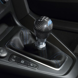 Zmogljiva prestavna glava z modrim logotipom RS